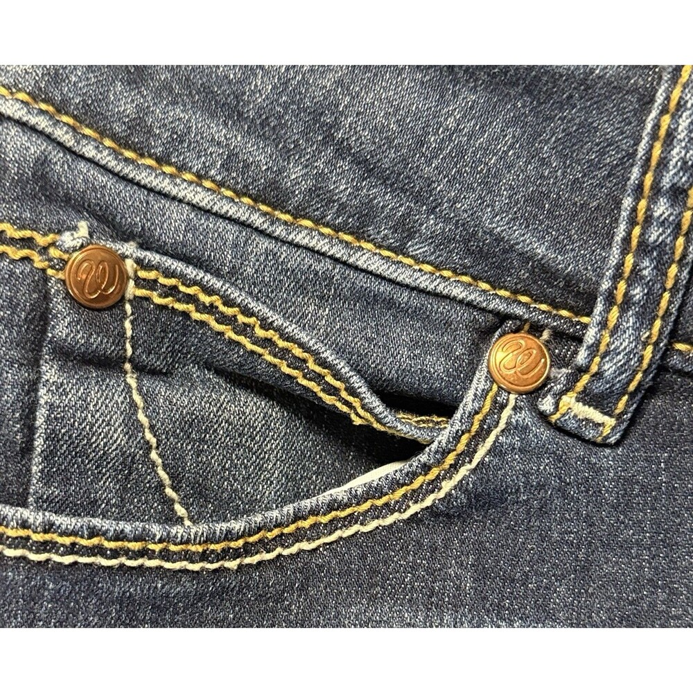 Wrangler Women’s Boot Cut Jeans Dark Wash Stretch Denim Size 5/6 x 32 - Picture 3 of 7